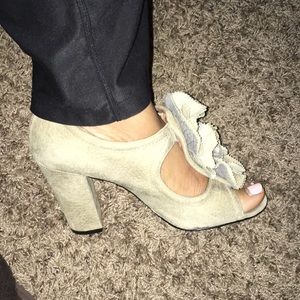 MISS ALBRIGHT REAL LEATHER RUFFLE FRONT T STRAP PEEP TOE SHOES WORN 1X INSIDE 39